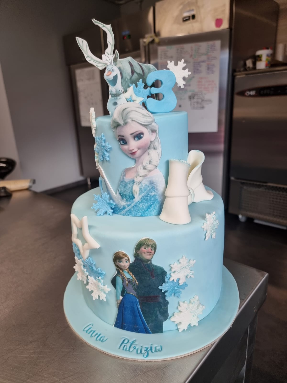 torta di compleanno Frozen